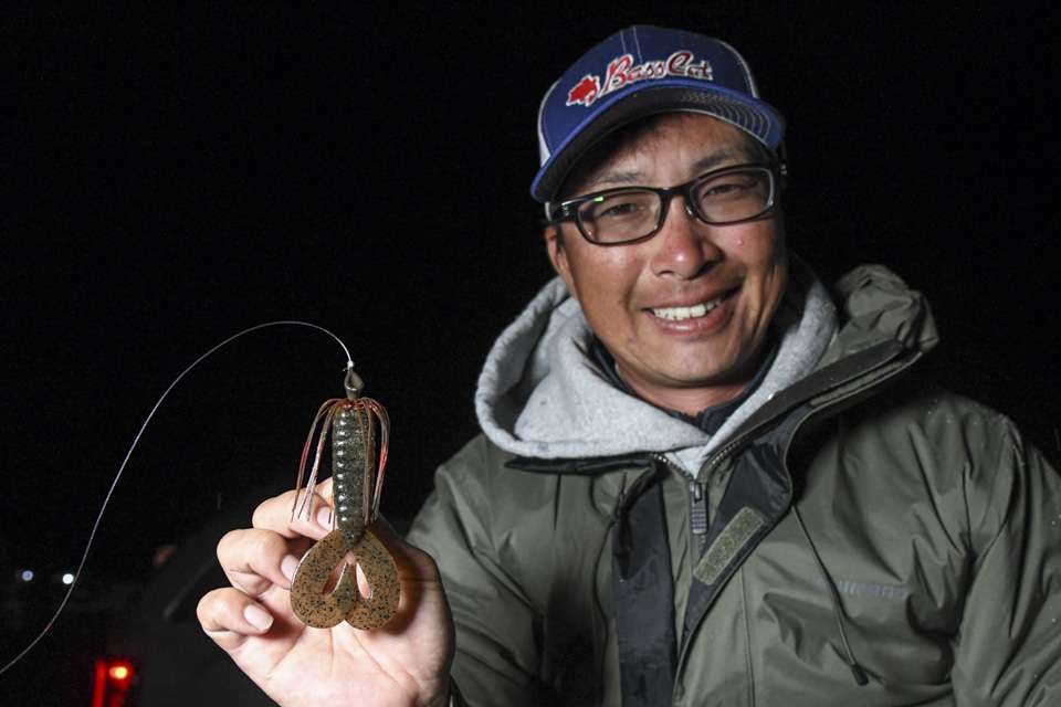 Matsushita also used a self-designed Deps Matsuraba swim jig, with a Deps Deathadder Twin Tail Grub. He used 1/4- and 3/8-ounce weights of the jig.  