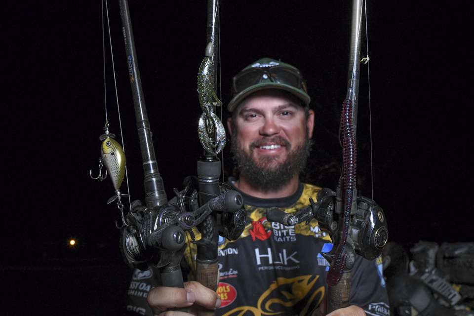 <b>Drew Benton (2nd; 75-1) </b><br />
A propbait, swim worm and creature bait proved most productive for Drew Benton.<br />
” class=”wp-image-574473″ width=”960″ height=”640″><figcaption><b>Drew Benton (2nd; 75-1) </b><br />
A propbait, swim worm and creature bait proved most productive for Drew Benton.<br />
</figcaption></figure>
<figure class=