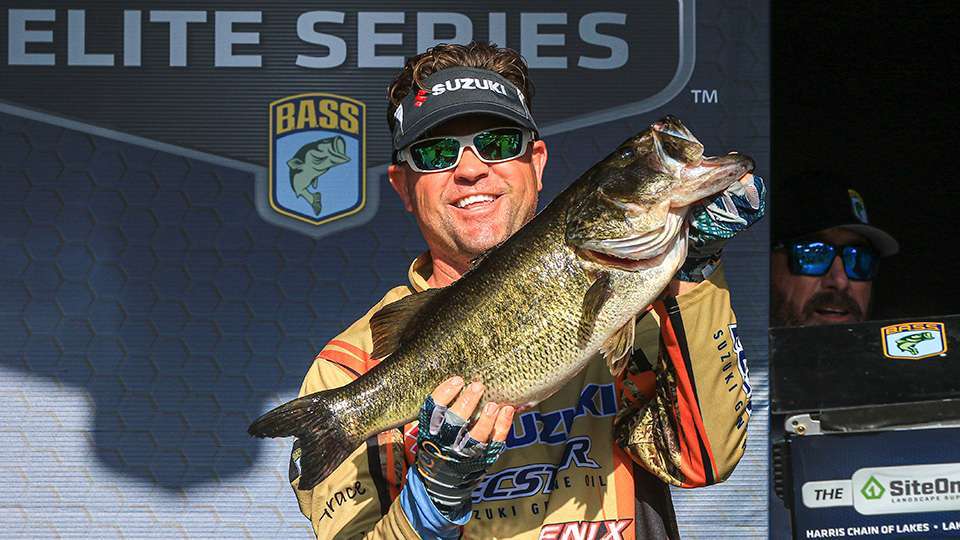 Friday was much stingier for the bigger bites as only three anglers mustered 20-plus pound bags. Although only one competitor failed to catch a limit, the average fish weight dropped to 2.8. Clifford Pirch made a move up the leaderboard with this 8-13. His 17-0 moved him from 41st to 29th, but bigger things were to come for him too.
