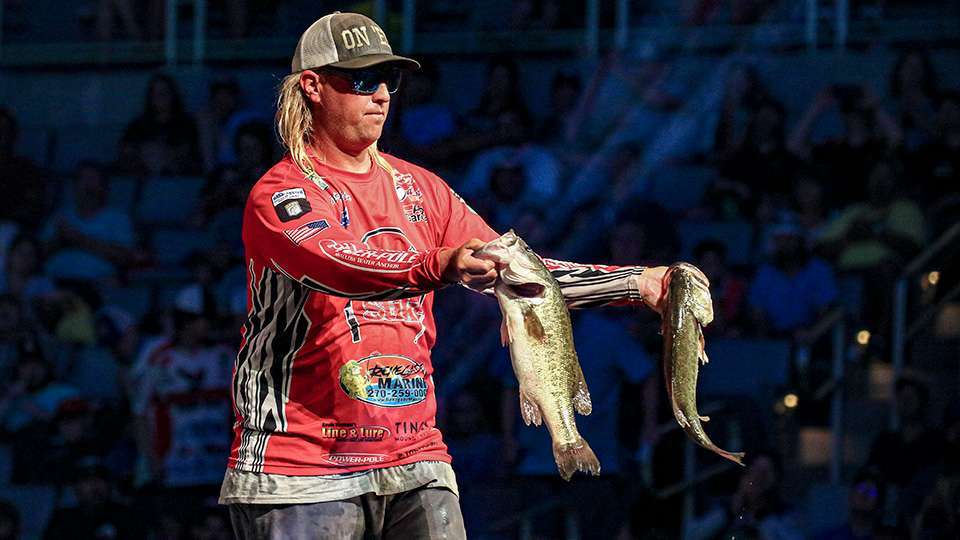 

<h4>Matt Robertson (15-1)</h4>
<p><b>Central City, Kentucky</b><br />
This may seem like a generous placement to some, but Robertson has been gradually proving himself as an angler like few have in recent memory. He’s now qualified for the Classic three different ways — through the Bassmaster Team Championship for 2019, through the Bassmaster Opens for 2021 and through the Elite Series standings for 2022. At that first Classic in Knoxville in 2019, he seemed understandably overwhelmed and finished 47th. But last year at Ray Roberts, he scored a Classic Top 10 with a seventh-place finish. He’s grown considerably as an angler and should be considered a threat on this stage.<br />
” class=”wp-image-567942″ width=”960″ height=”540″/><figcaption>
<h4>Matt Robertson (15-1)</h4>
<p><b>Central City, Kentucky</b><br />
This may seem like a generous placement to some, but Robertson has been gradually proving himself as an angler like few have in recent memory. He’s now qualified for the Classic three different ways — through the Bassmaster Team Championship for 2019, through the Bassmaster Opens for 2021 and through the Elite Series standings for 2022. At that first Classic in Knoxville in 2019, he seemed understandably overwhelmed and finished 47th. But last year at Ray Roberts, he scored a Classic Top 10 with a seventh-place finish. He’s grown considerably as an angler and should be considered a threat on this stage.<br />
</figcaption></figure>
<figure class=