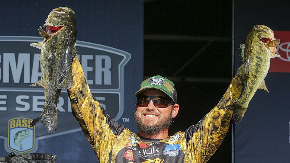 Starting 4 pounds out of the lead in eighth, Benton threatened the lead and finished one bite away. Nowhere near 30 pounds, Benton did have the Phoenix Boats Big Bass of the day at 7-3 in totaling 21-0, the second largest in the round. He had 75-1 for the event, just 2-10 from the winning total.