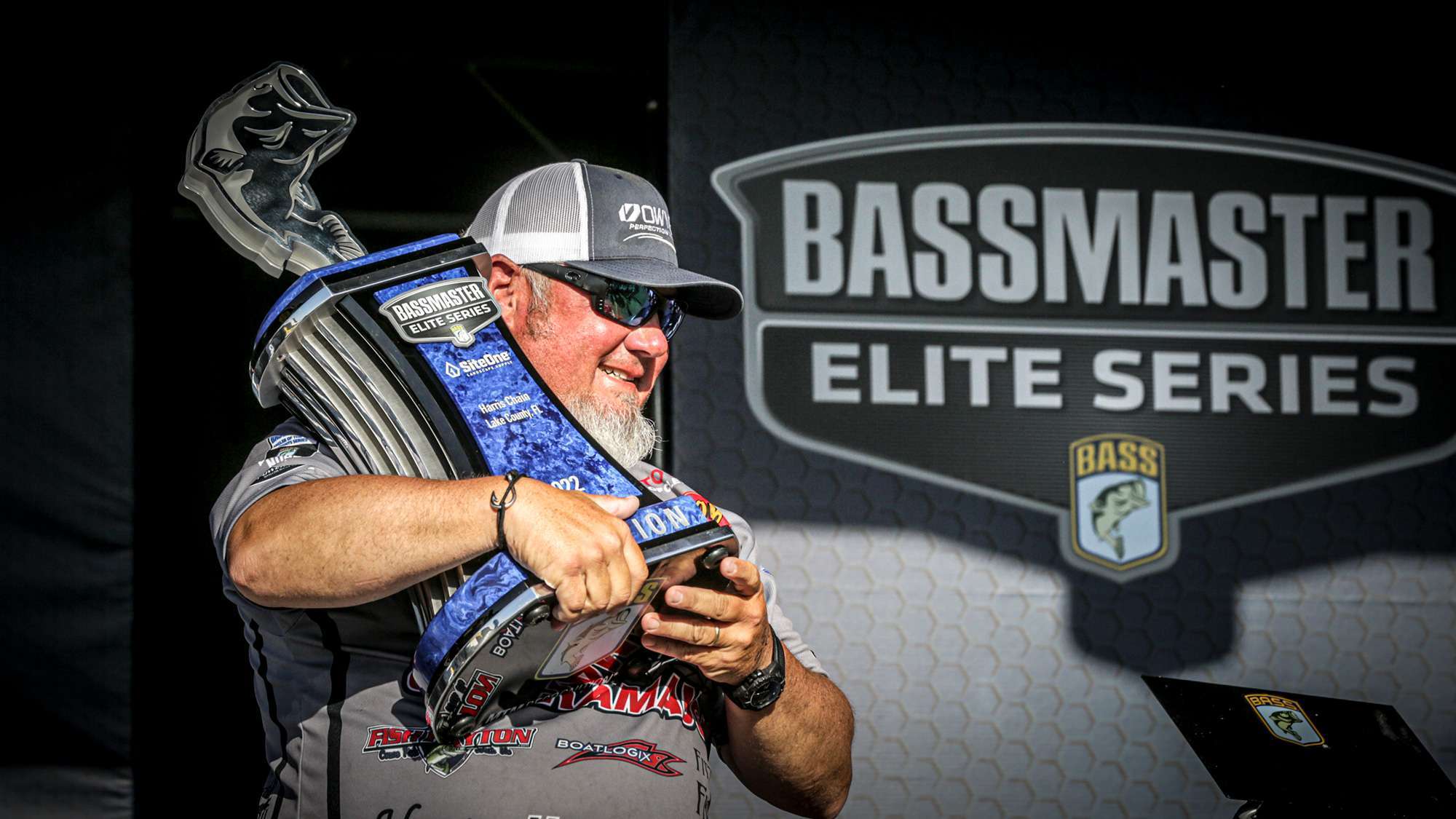 With 22-6, Gross weighed the biggest bag on Championship Sunday for his winning total of 77-11. It was the Chattanooga, Tenn., angler’s second Elite victory. He came from 10th place, 7-8 back of the lead, with a 27-11 bag in the 2020 Eufaula Elite, his second entry on the tour. Gross became the 36th pro to win more than one Elite, proving his steady offshore bite topped the anticipated big sight bites.