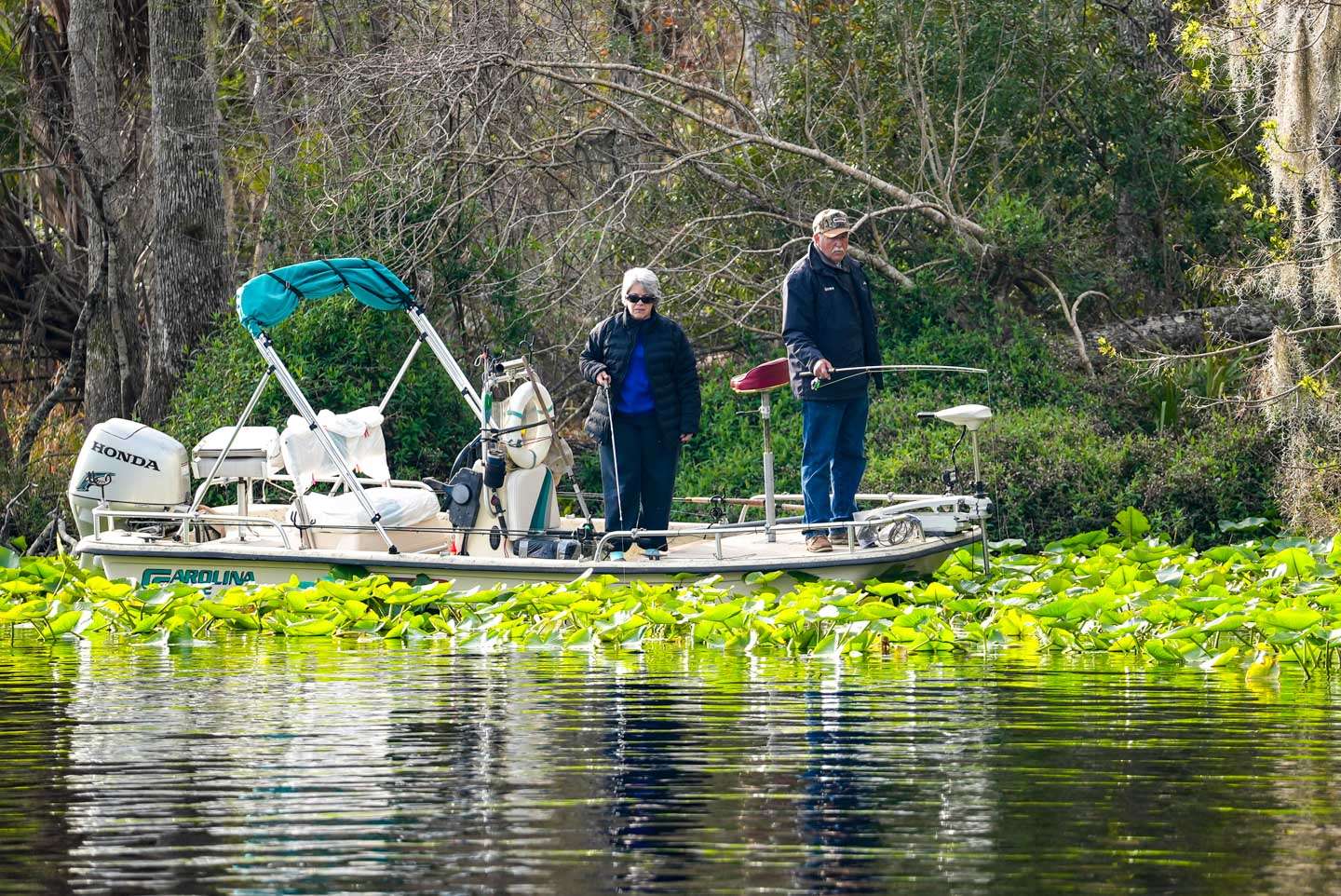 A beautiful day had the locals out enjoying the St. Johns River on Day 3. 