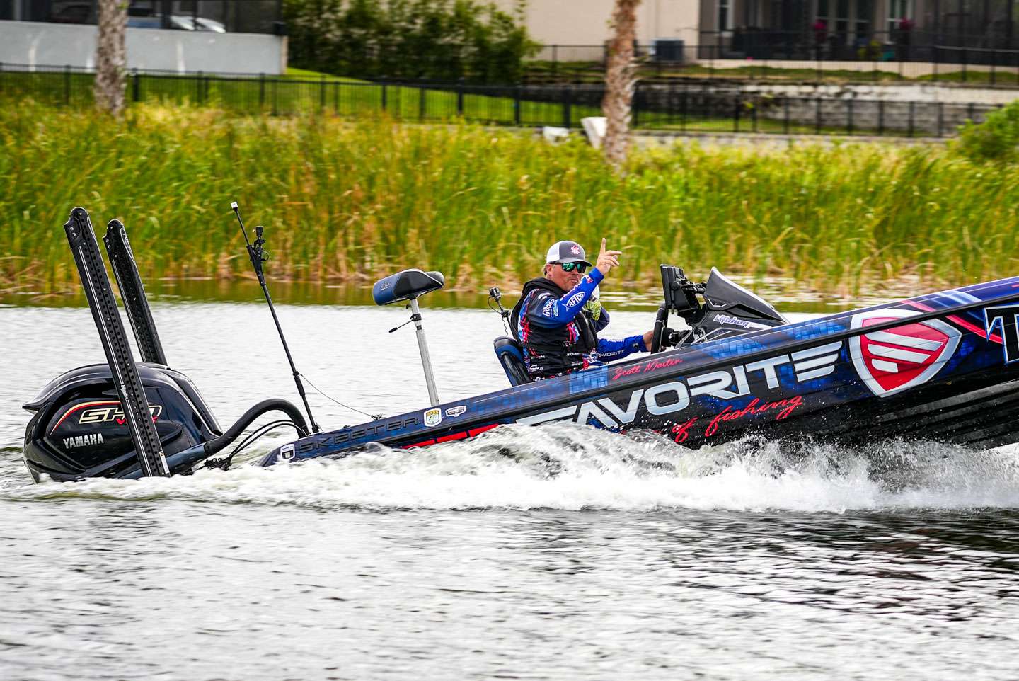 Martin wouldn’t stay in an area for long before making a small move. Later on in the day on Bassmaster Live, Martin mentioned that he was fishing for fish that he shook-off during practice.