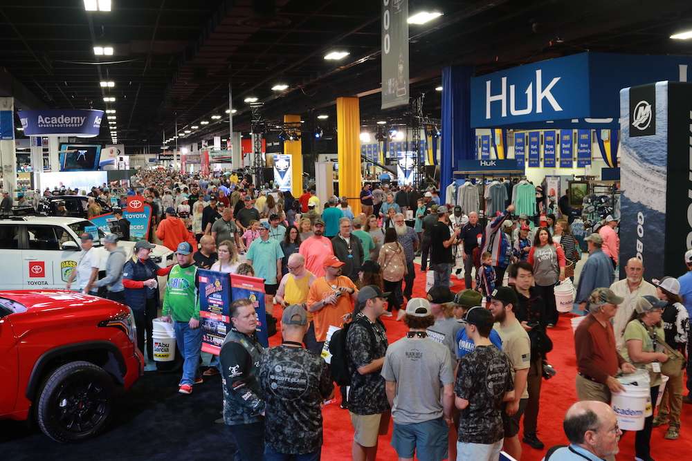 Inside the Expo, the walkways were packed with fishing fans.