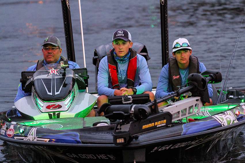 High school angler connects with thousands - Bassmaster