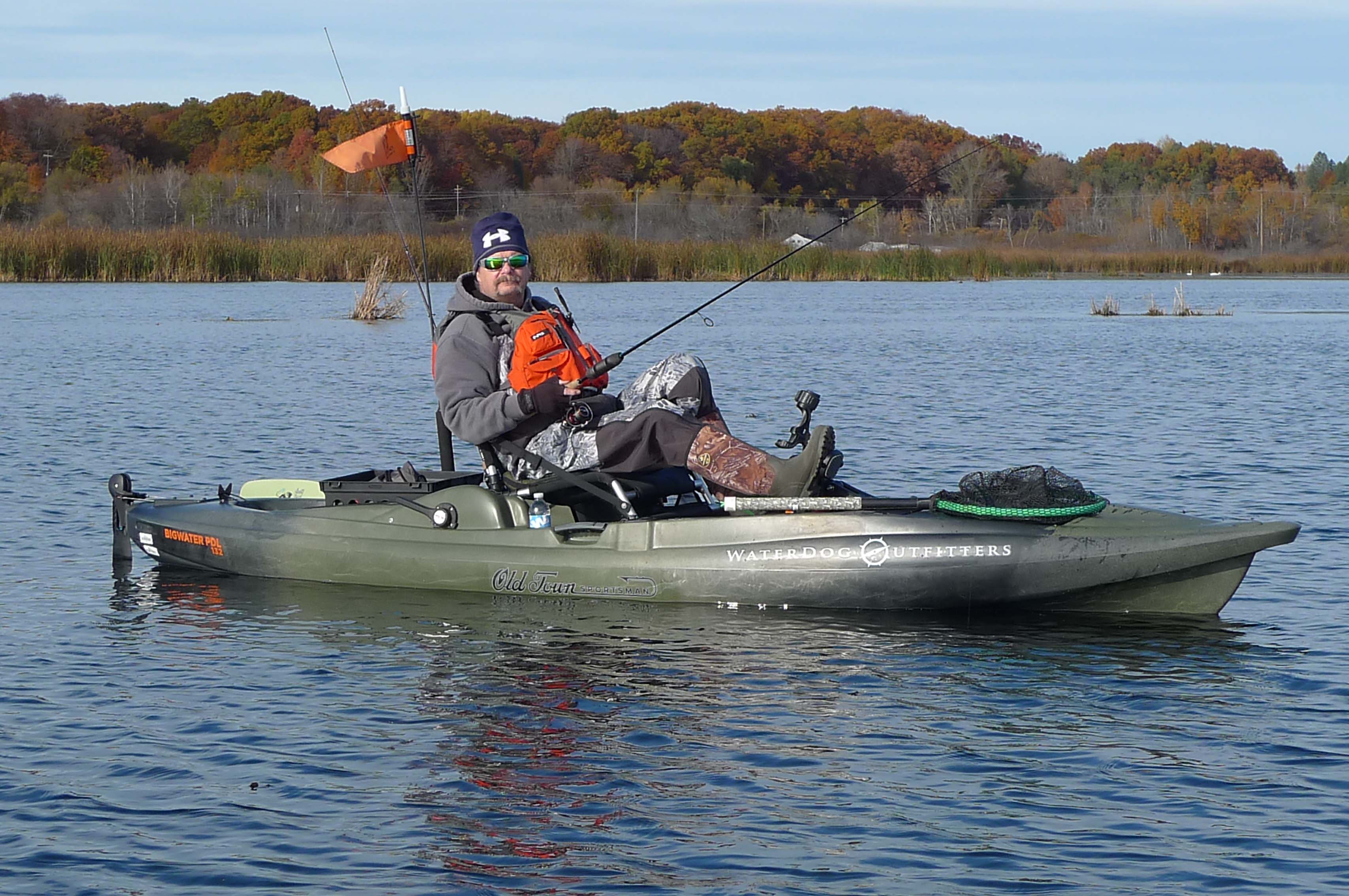 Features in a bass fishing kayak Bassmaster