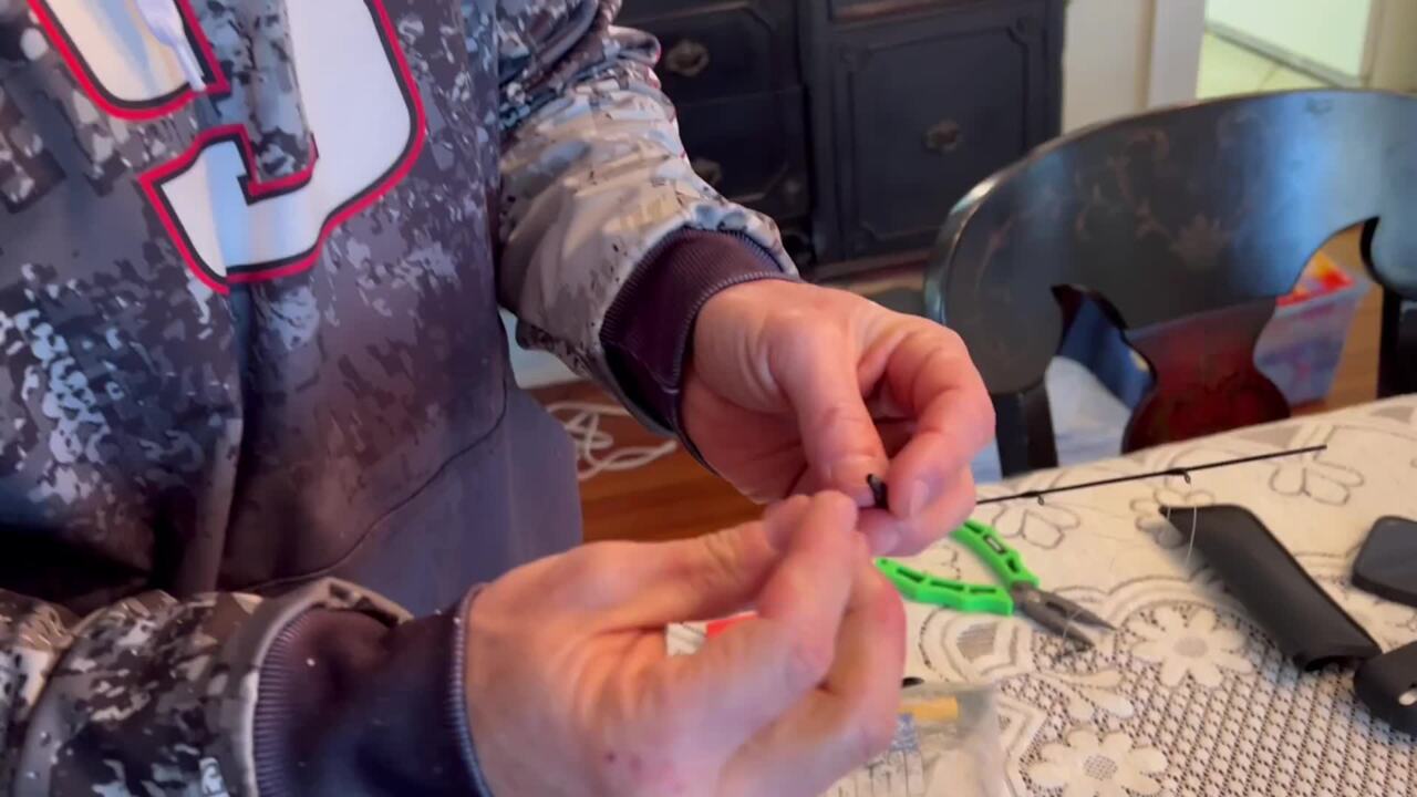 1Minute Angler Replacing rod tips with Crews Bassmaster