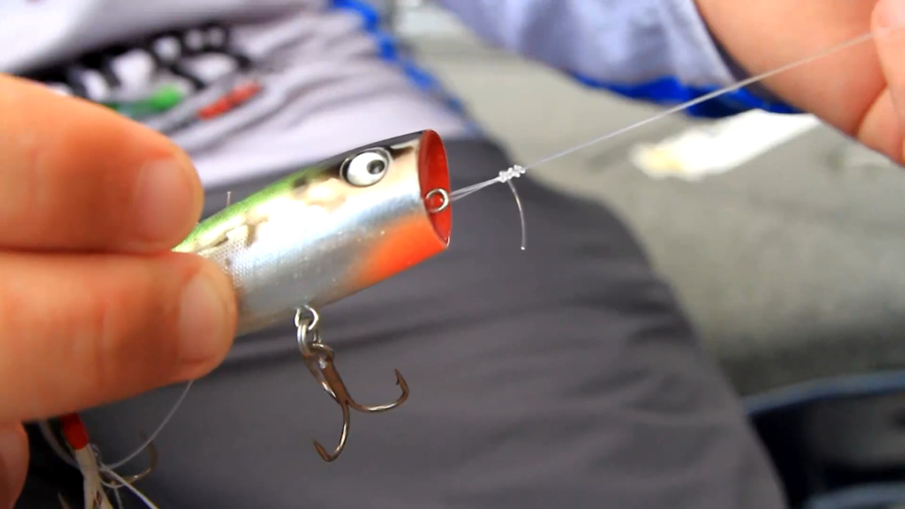 How to Tie a Popper Lure to the Fishing Line 