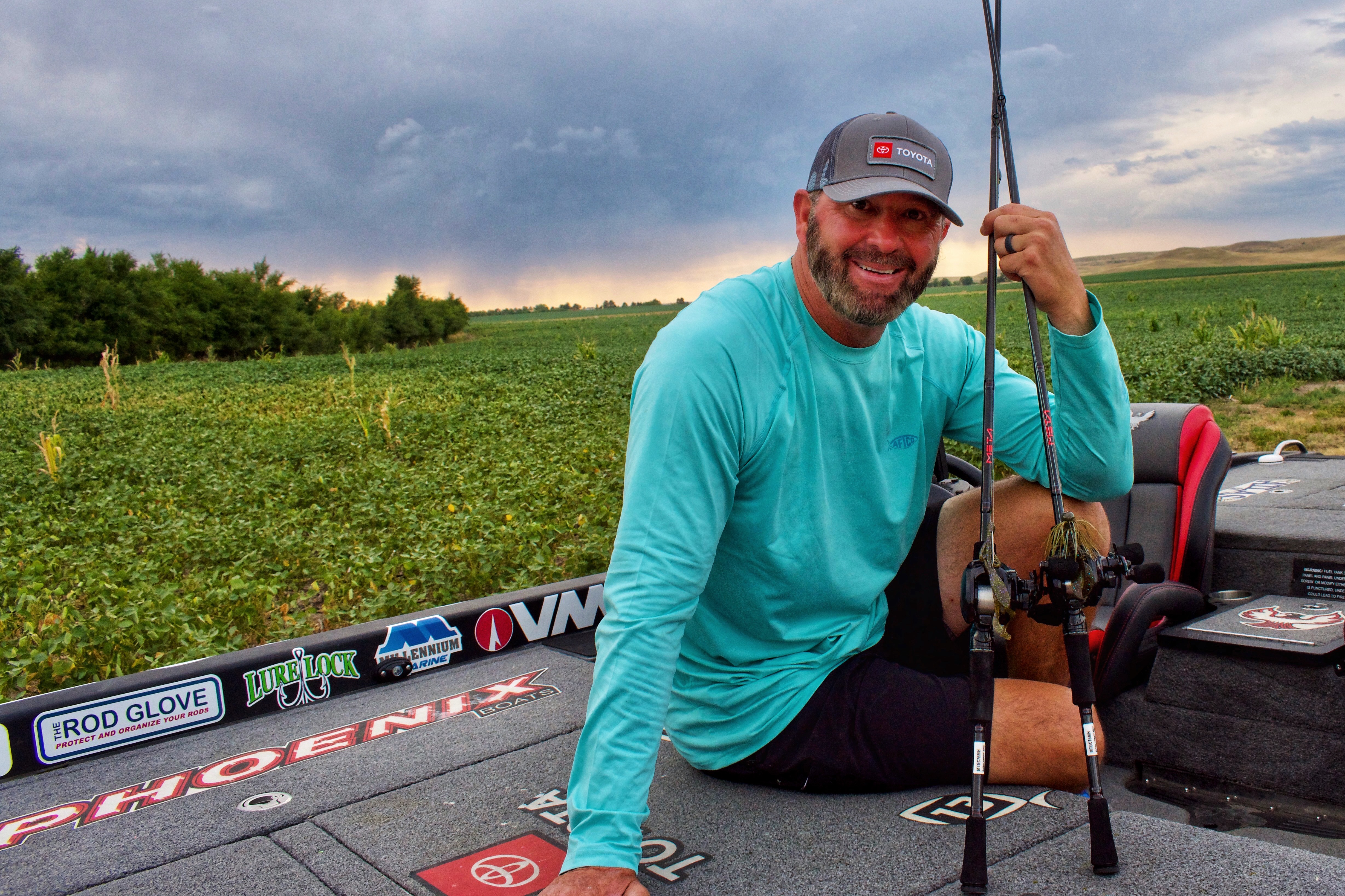 Gravel roads, ghostly smallmouth - Bassmaster