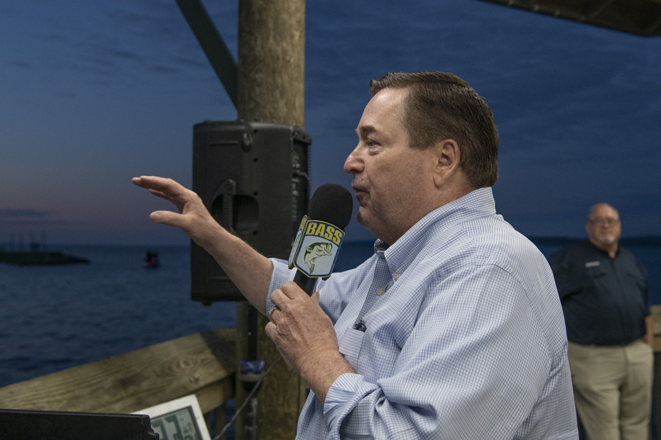 Lt. Governor Billy Nungesser greets Opens anglers ahead of takeoff at