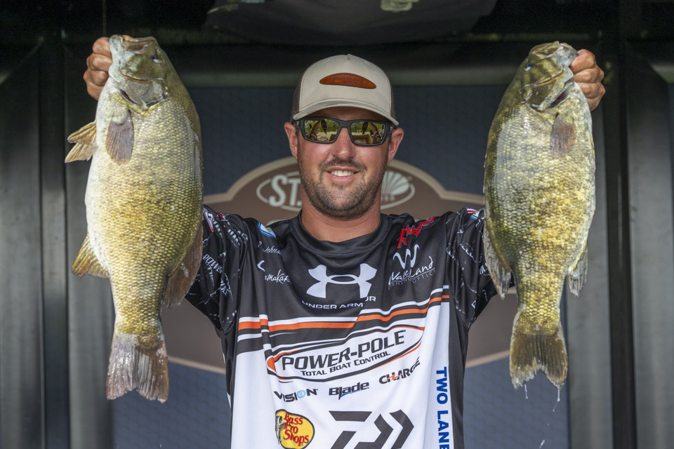 Johnston jumps into Day 1 lead at the St. Lawrence River - Bassmaster