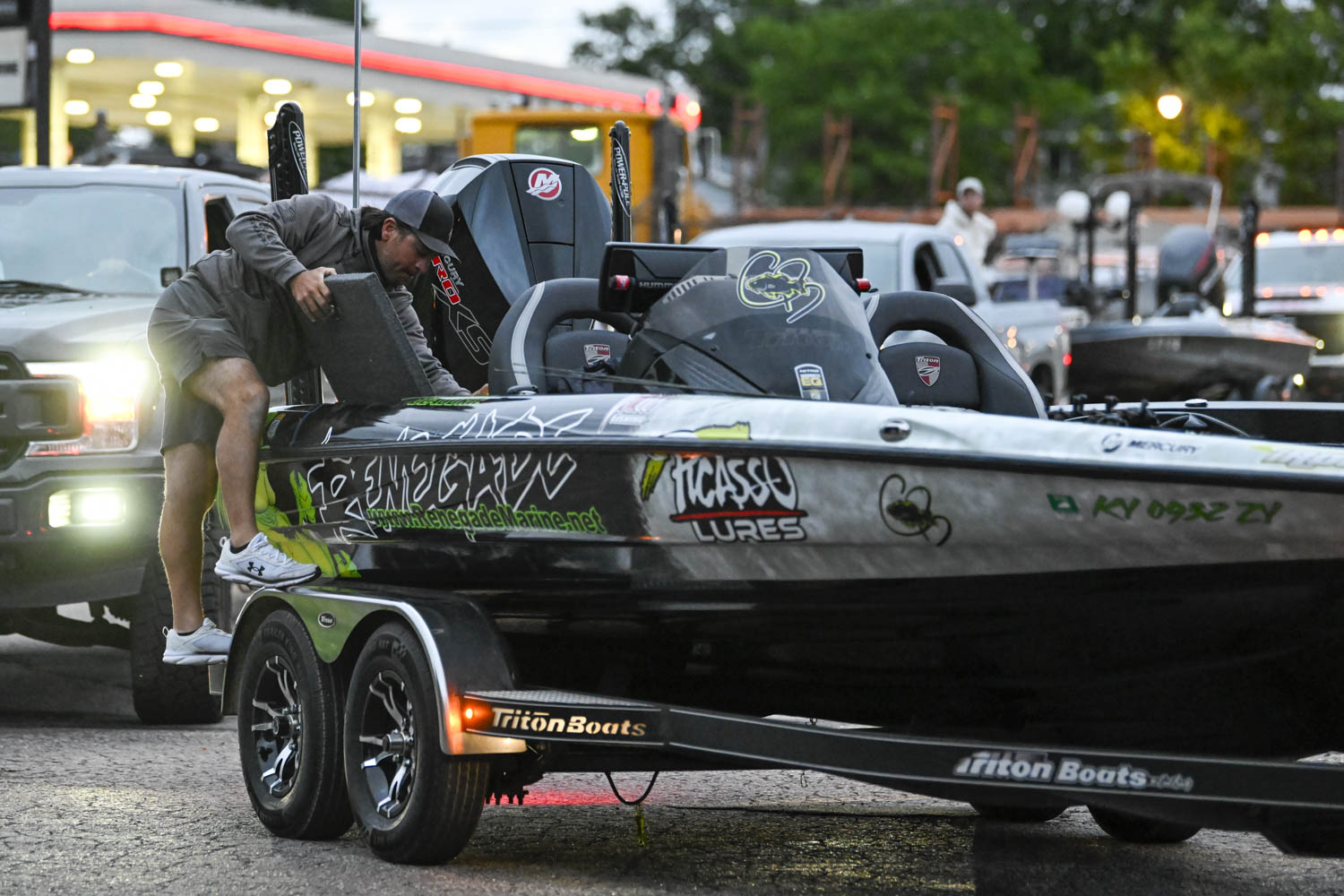 Open: Day 1 begins at Upper Mississippi River - Bassmaster
